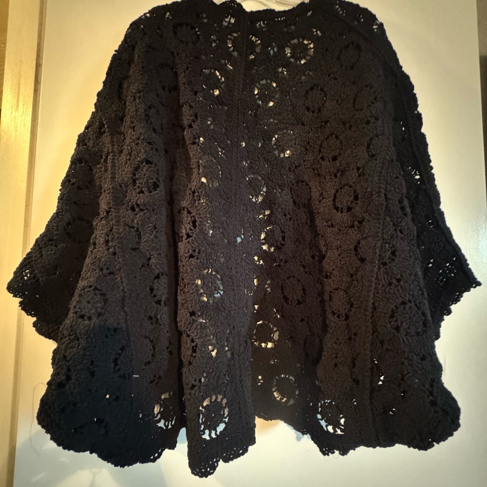 NWOT POL Black Floral Knit Batwing Sweater cardigan - Picture 2 of 5